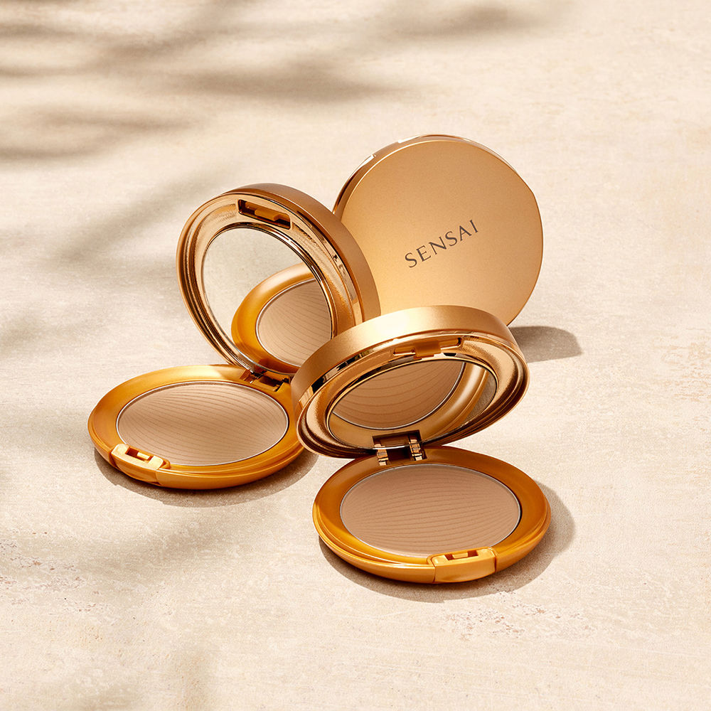 Sensai Silky Bronze Natural Veil Compact 