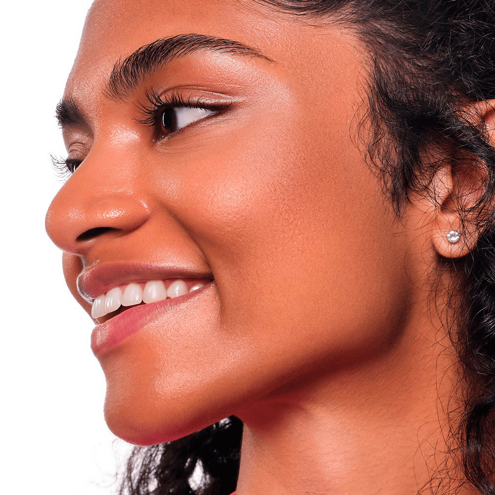Essence Soft Touch Bronzing Powder 