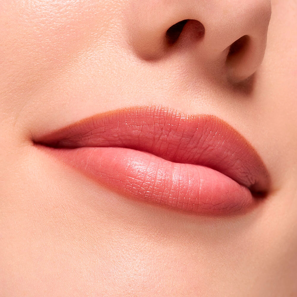 Essence Poutline Soft Glide Lip Liner 