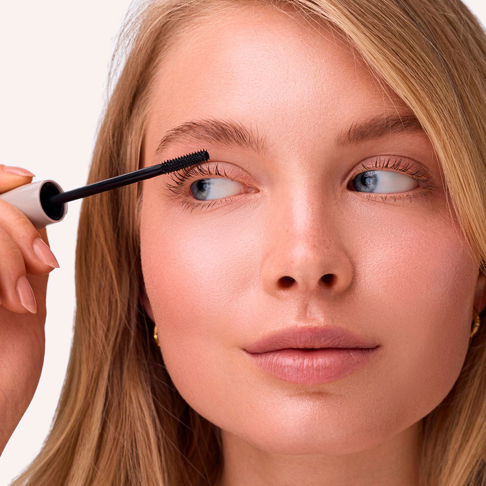 Catrice Glam &amp; Doll Curl Freeze Eyelash Shaping Gel 