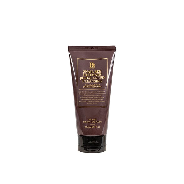 Benton Snail Bee Ultimate pH-Balanced Cleansing 150ml gently cleanses skin